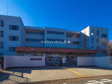 流山市立西深井小学校／徒歩12分・約881m(2025年2月)