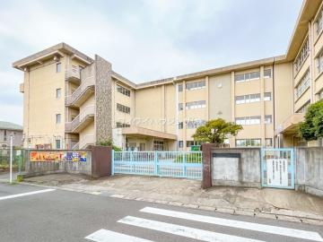 松戸市立古ケ崎小学校／徒歩9分・約650m(2025年4月)