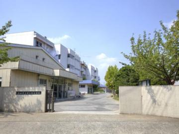 流山市鰭ケ崎小学校／徒歩11分・約830m(2025年5月)
