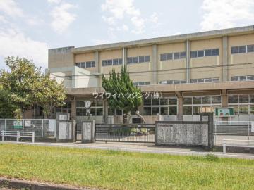 松戸市立小金北小学校／徒歩12分・約930m(2024年12月)