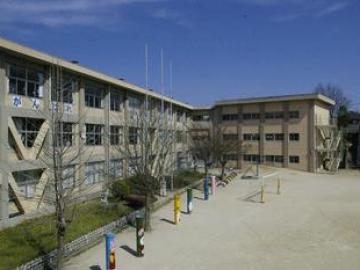 松戸市立小金北小学校／徒歩7分・約495m(2026年3月)