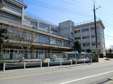 松戸市立六実第三小学校／徒歩2分・約160m(2025年10月)