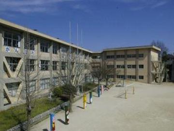 松戸市立小金北小学校／徒歩11分・約850m(2026年7月)