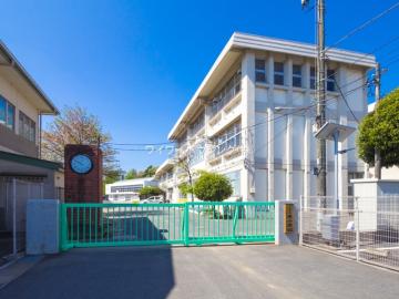 流山市立東小学校／徒歩22分・約1,700m(2024年12月)