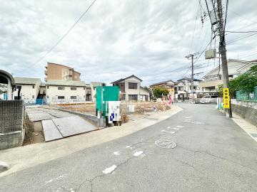 前面道路含む現地写真(2025年10月)