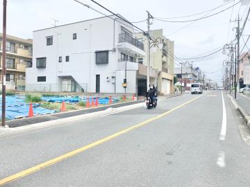 前面道路含む現地写真(2025年10月)