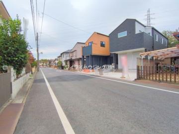 前面道路含む現地写真(2025年10月)