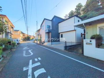 前面道路含む現地写真(2025年10月) 前面道路含む現地写真(2025年10月)