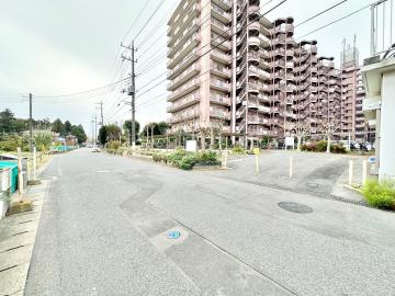 前面道路含む現地写真(2025年11月)