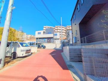 前面道路含む現地写真(2025年12月)