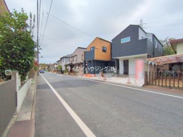 前面道路含む現地写真(2025年10月)