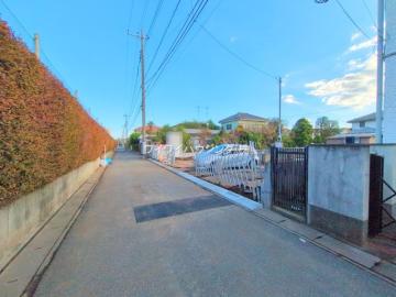 前面道路含む現地写真(2025年10月)