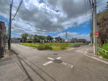 前面道路含む現地写真(2026年8月)