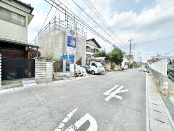 前面道路含む現地写真(2025年8月)