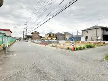 前面道路含む現地写真(2025年10月)